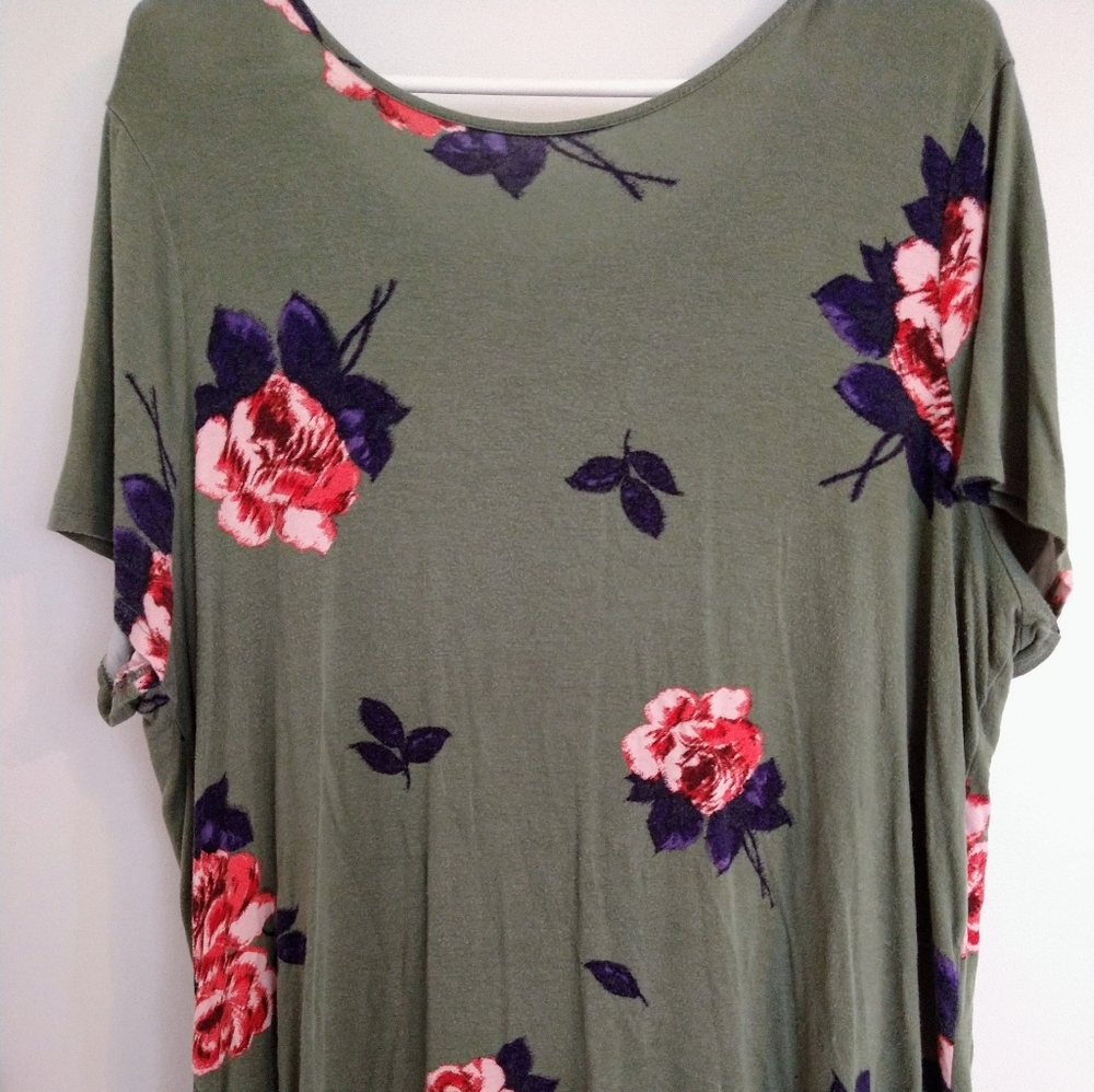 Maurice's Knot back shirt Size 1